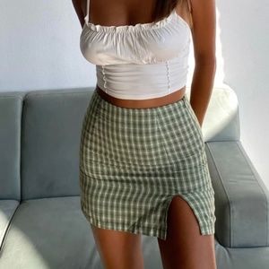 Princess polly miss Sally mini skirt size 8, green